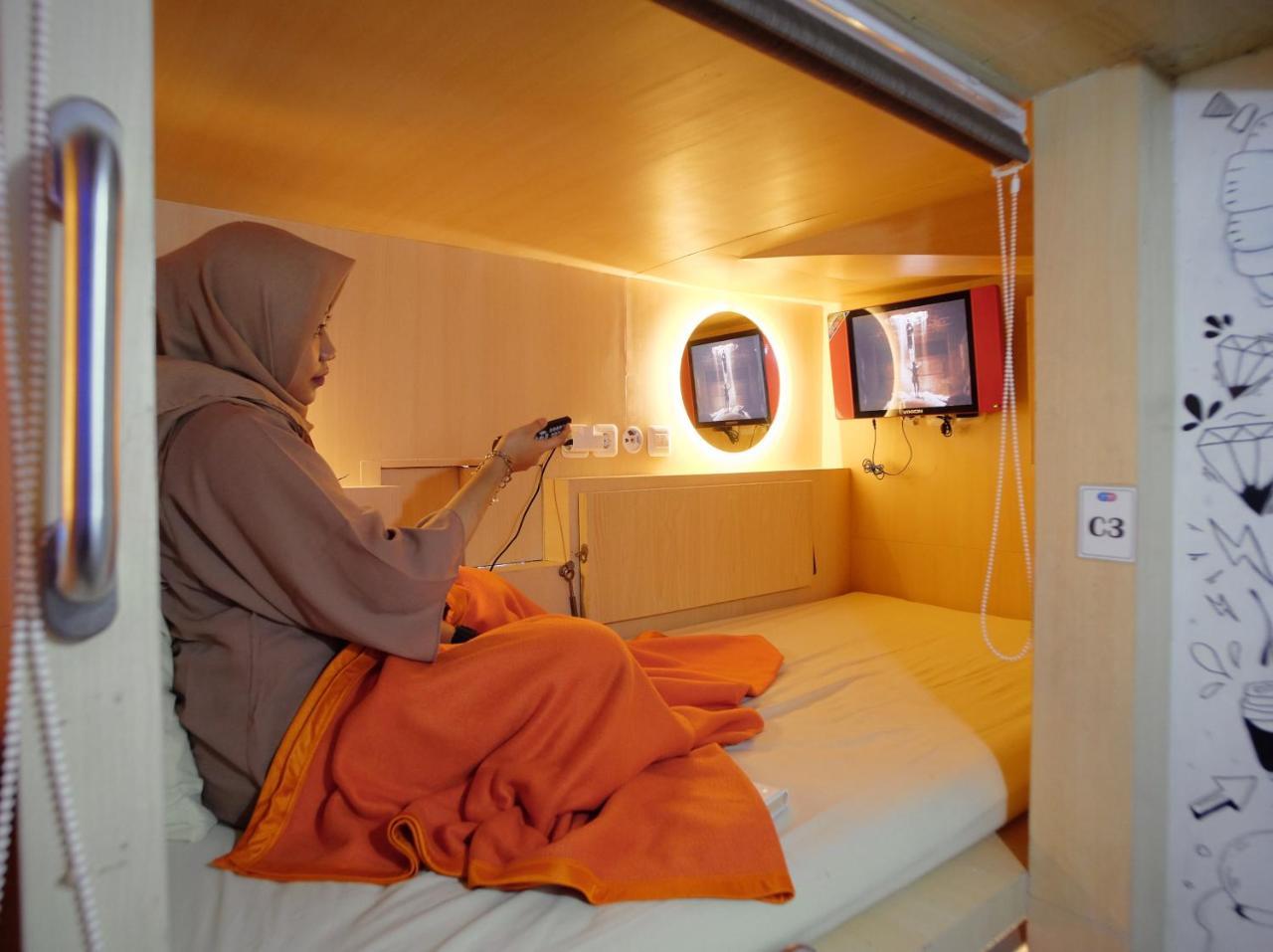 Inap At Capsule Hostel Bandung Extérieur photo